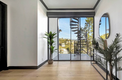 Hollywood Hills West Villa | Amazing Hollywood Hills Villa w/Hot Tub & Views of Entire City!