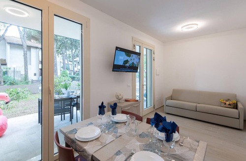 Lido degli Estensi House | Amazing home in Lido di Spina FE with swimming pool