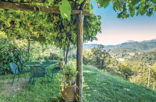 Varese Ligure House | Amazing home in Varese Ligure -SP- with WiFi