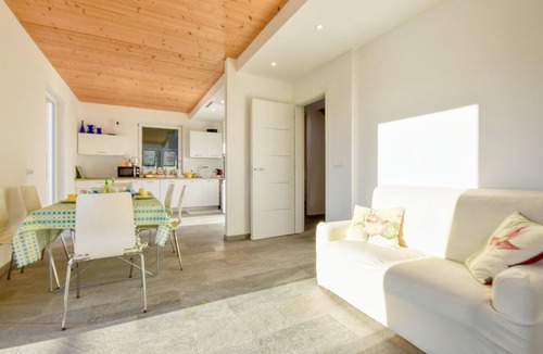 San Salvatore House | Amazing home in San Salvatore with WiFi