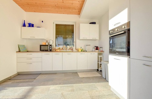 San Salvatore House | Amazing home in San Salvatore with WiFi