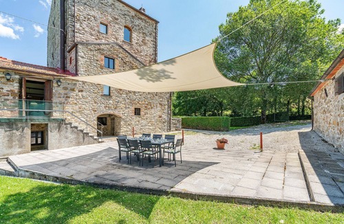 Pieve Santo Stefano House | Amazing home in Pieve S. Stefano AR