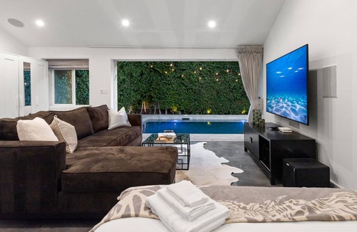 West Hollywood Villa | Amazing Villa In West Hollywood