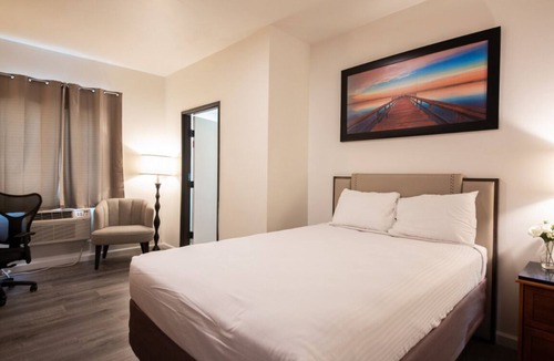 Harbor Hotel | Anchor Pointe Inn