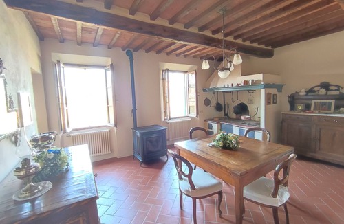 Torrita di Siena House | Ancient medieval farm 5 km from Pienza surrounded by vineyards