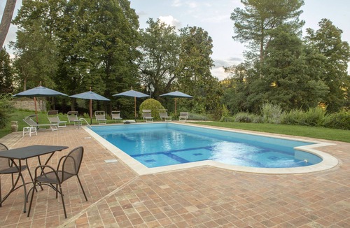 San Severino Marche Villa | Ancient noble country villa with a pool belonging to the Coletti family