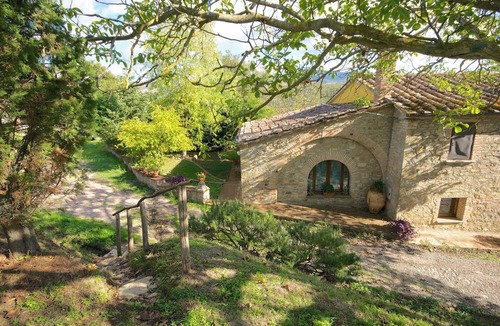 Il Poggio Villa | Ancient villa with private pool and garden in Val D'Orcia, Unesco heritage site