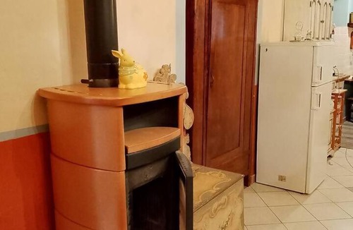 Stroncone Apartment | Antico Leccio Orange