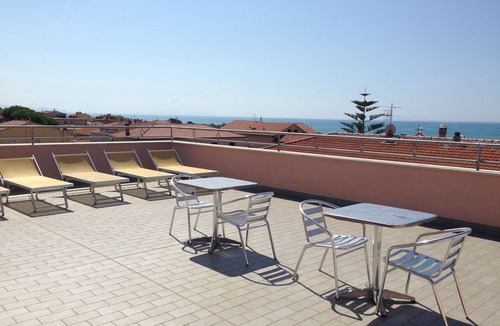 Castiglione della Pescaia Apartment | apartment with parking space a few steps from the sea (Cavour 1)