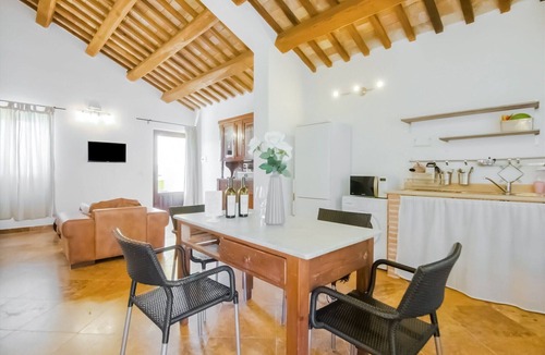 San Savino Apartment | Apartment near Assisi with pool and hot tub