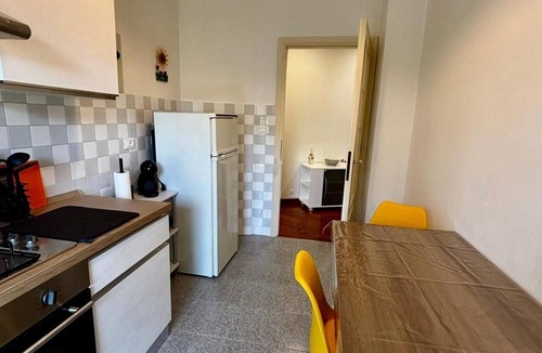 Borghetto Santo Spirito Apartment | Apartment 'Marì' with Balcony, Wi-Fi and Air Conditioning