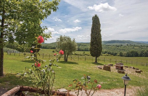 Simignano House | Apartment in the Tuscan hills 4/6 places private garden, swimming pool and parc