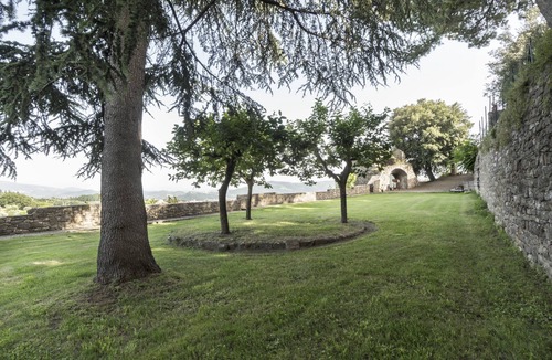 Montecolognola Apartment | APARTMENT GRANAIO - Farmhouse Borgo Spagnoli