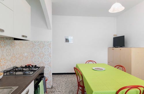 Diano Castello Apartment | Apartment '601' with Private Terrace and Shared Garden