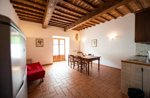 Loro Ciuffenna Apartment | Apartment 7 with Terrace - La Ferriera Residence with Pool