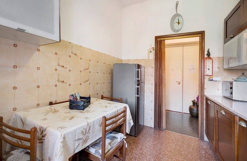 Pietra Ligure Apartment | Apartment "A due passi dal mare" with Mountain View, Balcony & Wi-Fi