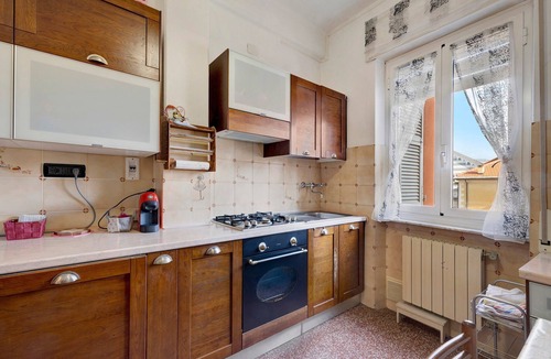 Pietra Ligure Apartment | Apartment "A due passi dal mare" with Mountain View, Balcony & Wi-Fi