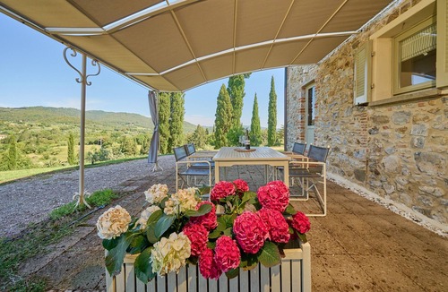 Suvereto Apartment | Apartment 'Agriturismo Il Ghiaccio - Quercia' with Shared Pool, Wi-Fi and Air Conditioning