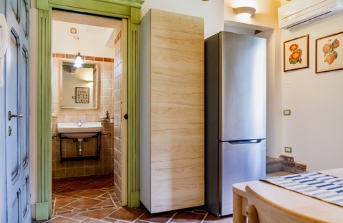 Campiglia Marittima Apartment | Apartment 'Borgo La Contessa - Guido' with Shared Pool, Wi-Fi and Air Conditioning