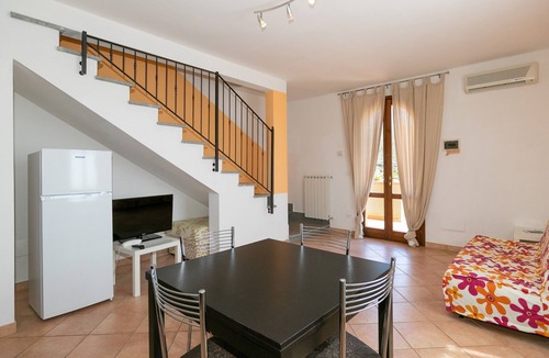 Suvereto Apartment | Apartment 'Bilocale Correggiolo' with Terrace, Shared Pool & Wi-Fi