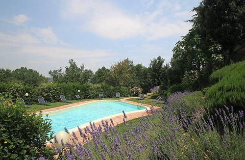 Castiglione della Valle Apartment | Apartment Borgo Monticelli in Perugia - 5 persons, 2 bedrooms