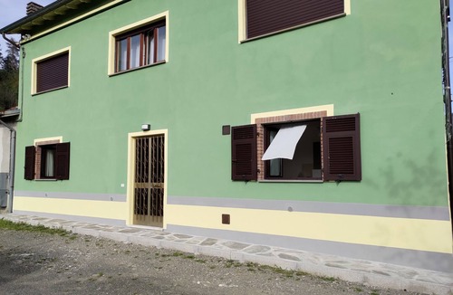 Bagnone Apartment | Apartment 'Ca' Graziosi Cuori' with Mountain View, Shared Garden and Wi-Fi