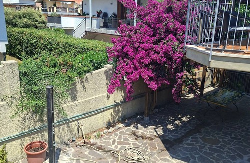 Talamone Apartment | Apartment 'Cala Di Forno A Talamone' with Private Terrace, Private Garden and Wi-Fi