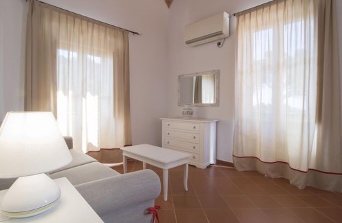 Capo D'arco Apartment | Apartment Capo d'Arco in Rio Marina - 4 persons, 1 bedrooms