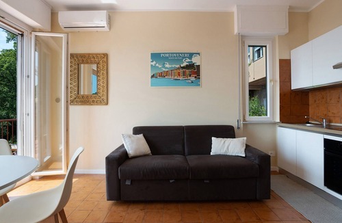 Lerici Apartment | Apartment 'Casa Blu' with Sea View, Wi-Fi and Air Conditioning