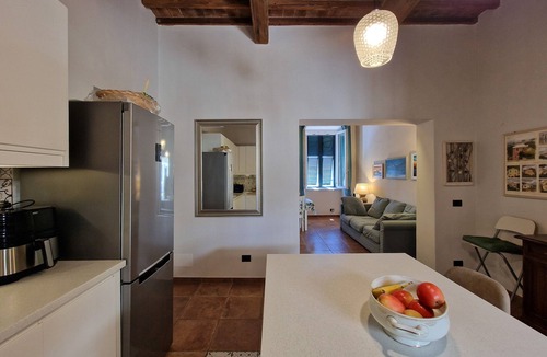 Portoferraio Old Town Apartment | Apartment 'Casa Caterina' with Wi-Fi and Air Conditioning