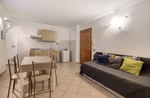 Gorra Apartment | Apartment 'Casa chicken - mare, monti e bikers' with Mountain View, Shared Pool, Garden & Wi-Fi