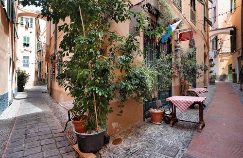 Bordighera Apartment | Apartment 'Casa Elena' with Wi-Fi and Air Conditioning