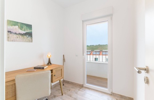 Baiona Apartment | Apartment 'Casa Formosa' with Balcony and Wi-Fi