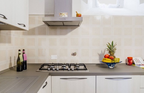 Porto Santo Stefano Apartment | Apartment "Casa la Fortezza" close to the Beach with Terrace & Wi-Fi