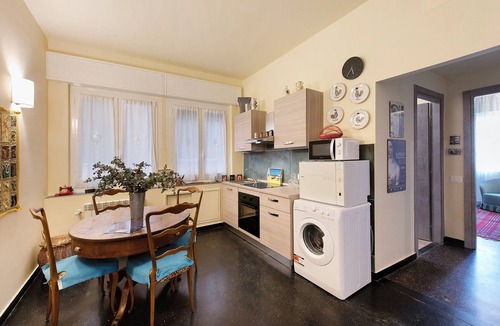 Pre Apartment | Apartment 'Casa Luna' Opposite Genoa Aquarium