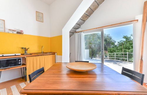 Campo nell'Elba Apartment | Apartment 'Casa Magnolia' with Garden and Wi-Fi