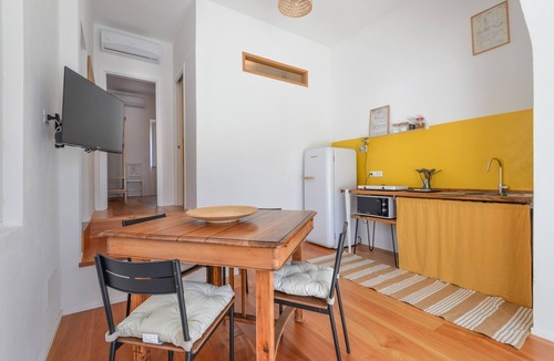 Campo nell'Elba Apartment | Apartment 'Casa Magnolia' with Garden and Wi-Fi