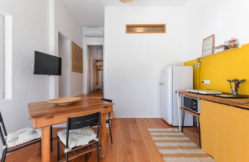 Campo nell'Elba Apartment | Apartment 'Casa Magnolia' with Garden and Wi-Fi