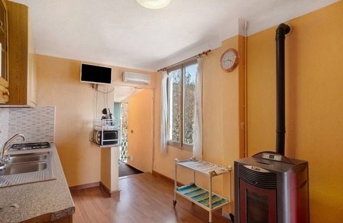 Vallebona Apartment | Apartment 'Casa Vita' with Sea View, Private Garden and Wi-Fi
