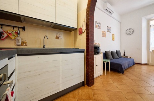 Piombino Apartment | Apartment 'Casabaffo' with Terrace, Veranda, and Wi-Fi
