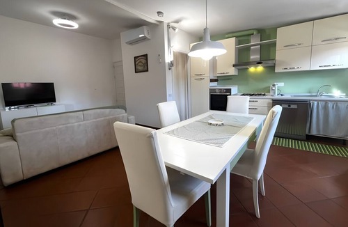 Porto Azzurro Apartment | Apartment 'Cavour' with Sea View, Wi-Fi and Air Conditioning