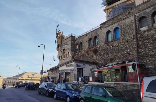 Lagaccio Apartment | Apartment downtown 250m from station marittime train principe