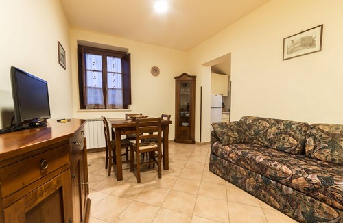 Assisi Apartment | Apartment for 5 guests in open countryside with swimming pool - Beech