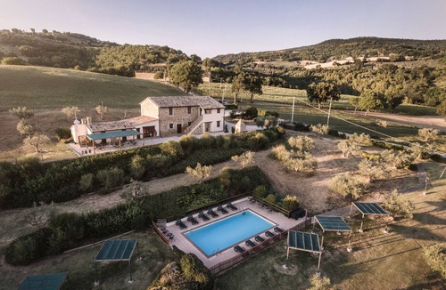 Assisi Apartment | Apartment for 5 guests in open countryside with swimming pool - Beech