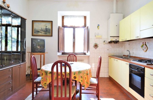 Massa Marittima Apartment | Apartment for 5 With Pool