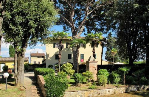 Poggibonsi Apartment | Apartment Giuggiolo 6 by Interhome