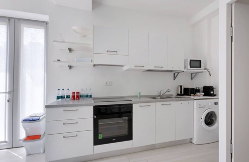 Sestri Levante Apartment | Apartment 'Green House' with Private Terrace, Wi-Fi and Air Conditioning