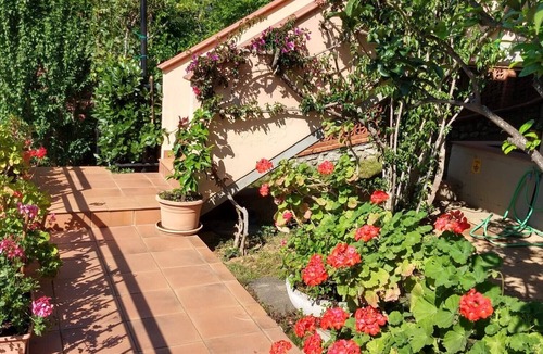 Porto Azzurro Apartment | Apartment 'Il Porto' Near the Beach with Balcony, Terrace & Garden
