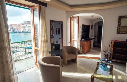 Portoferraio Old Town Apartment | Apartment Il Veliero with Amazing Sea View