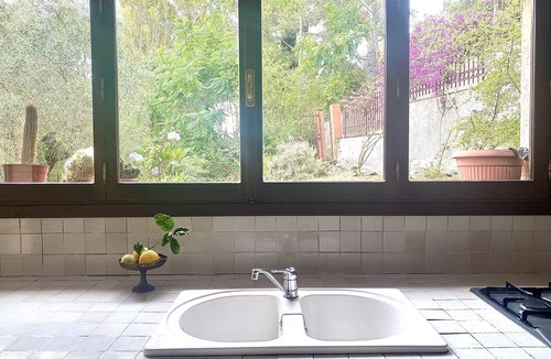 Vallebona Apartment | apartment in 70´s building in the Olive Jungle 3km off the mediterranean